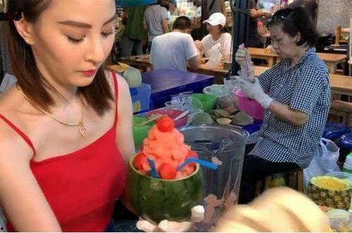 模仿大妈吃瓜视频大全免费观看,免费观看，笑料横生，欢乐无限