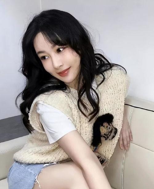 大瓜娱乐圈爆料女主是谁,揭秘女主身份，真相令人震惊！  第2张