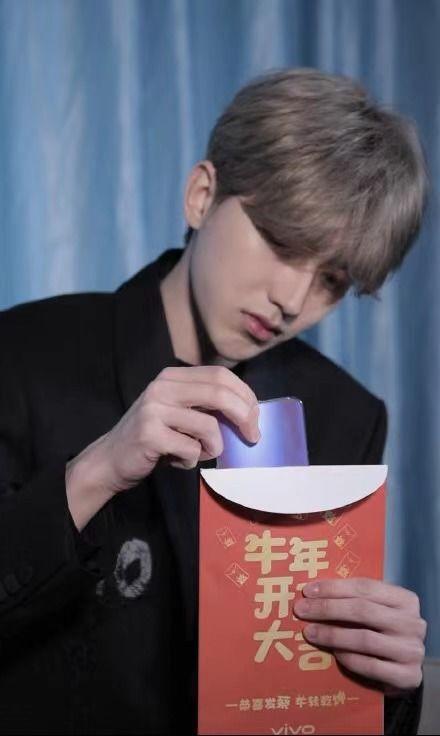 蔡徐坤新的爆料视频,幕后故事与成长历程  第3张