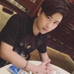 伊浩宇直播爆料了吗视频,揭秘视频背后的惊人真相  第2张