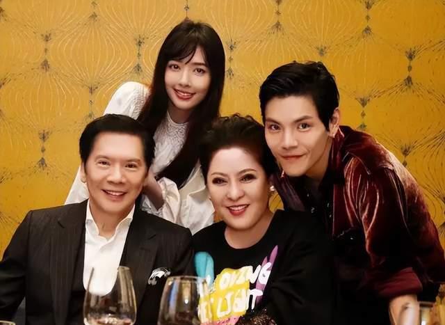 圈内爆料向佐婚内出轨谁,圈内爆料引发热议  第2张