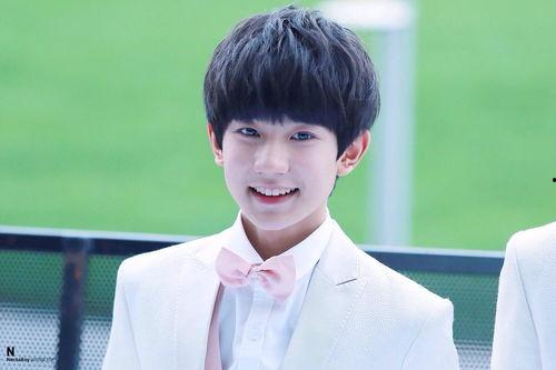 王源天天爆料微博视频是真的吗,真相揭秘